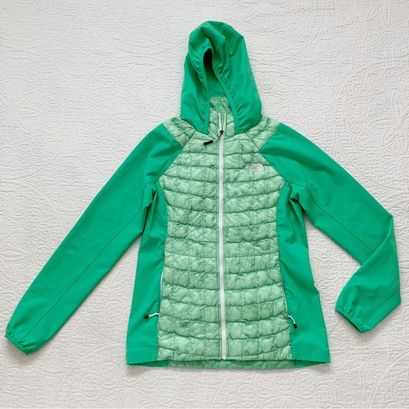 The North Face Women's Thermoball Hybrid Hoodie Puffer Jacket, Green - Picture 1 of 6